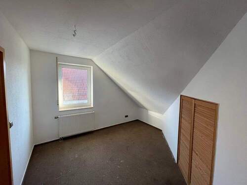 Schlafzimmer 2 OG - 