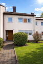 Vorderseite - Platz für Familie & Träume: RMH mit Garten und Ausbaupotenzial