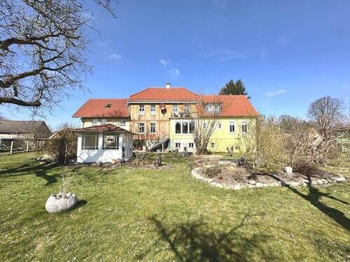 Haus mit großem Garten Beedenbostel - 1 Zimmer Mehrfamilienhaus, Wohnhaus in Beedenbostel