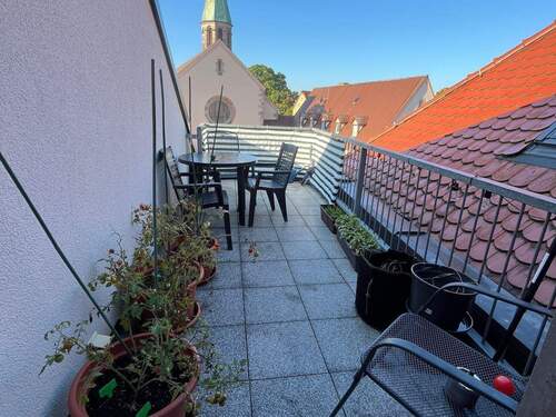 Balkon 1 - 4 Zimmer Etagenwohnung in Feucht