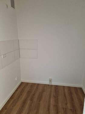 20251202_083746_resized_1.jpg - 3 Zimmer Etagenwohnung in Chemnitz