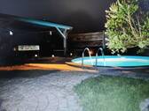 Pool bei Nacht - 