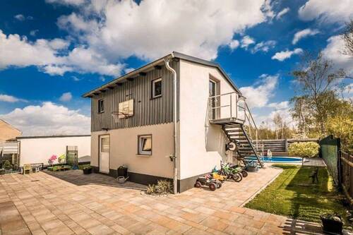 Nebengebäude - 5 Zimmer Einfamilienhaus zum Kaufen in Borna b Leipzig