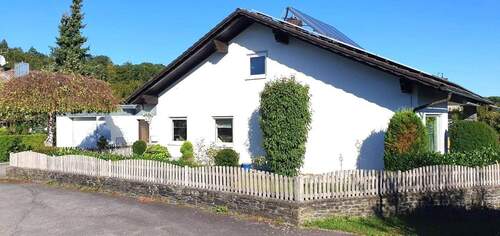 Hausansicht - 6 Zimmer Einfamilienhaus in Metten
