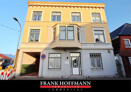 V10007 Titelbild - Wohn- Geschäftshaus mit 3 Einheiten in Barmstedt