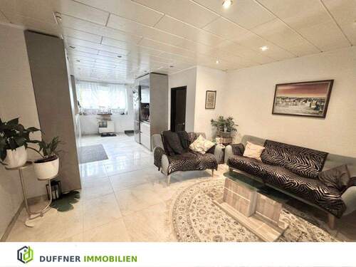 Wohnbereich - 5 Zimmer Einfamilienhaus zum Kaufen in Kiel