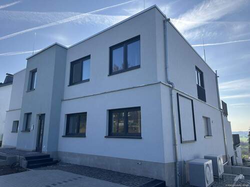 Aussenansicht - 3 Zimmer Etagenwohnung zur Miete in Karben