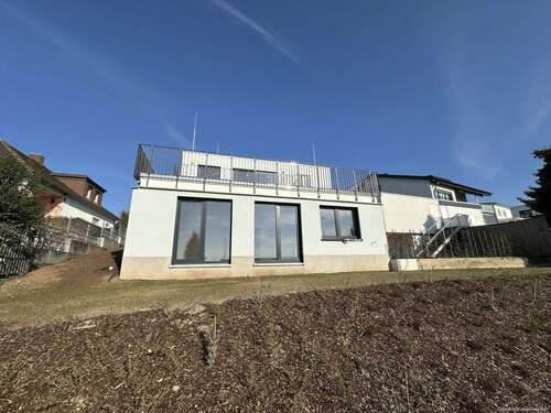 Außenansicht Rückseite - 3 Zimmer Etagenwohnung in Karben