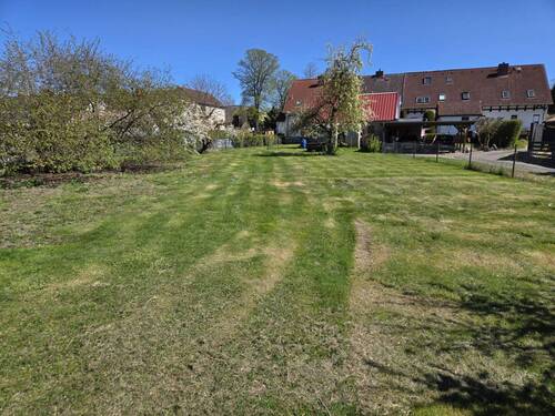 Grundstück....hintere Einfahrt - Reihenmittelhaus auf schönem und großem Grundstück in beliebter Wohnlage