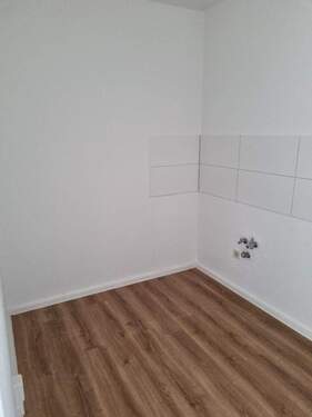 20251202_113547_resized.jpg - 2 Zimmer Etagenwohnung zur Miete in Chemnitz