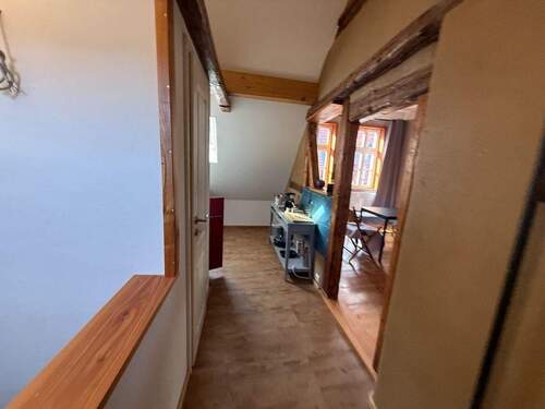 004020156800_302_360_11112025045624322 - 