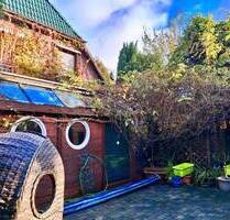 Courtagefrei - EFH mit Wellnesscharakter - Whirlpool - Wärmekabine - Bus und S Bahn Krupunder in ein paar Gehminuten - 277 m2 WflNfl. - Hamburg Eidelstedt