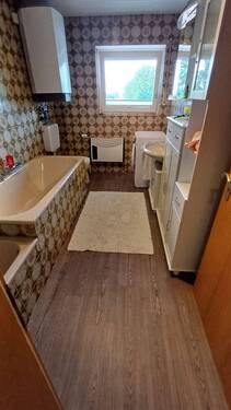 Badezimmer 1. OG - 