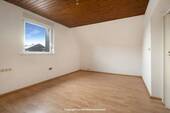 Schlafzimmer (Rückgebäude) - 