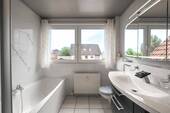 Bad mit Fenster.webp - 