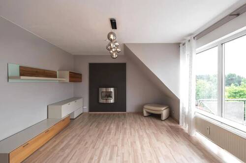 Wohnzimmer2.webp - 3 Zimmer Etagenwohnung in Burgthann
