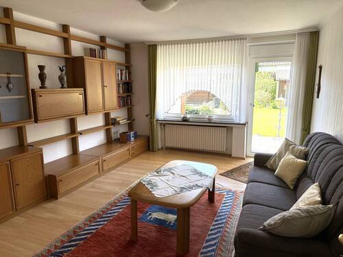 ...mit direktem Zugang zur Terrasse und zum Garten - 5 Zimmer Reihenmittelhaus in Bassum