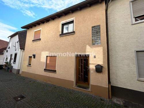 Bild 1 - Charmantes Einfamilienhaus in Neuleiningen