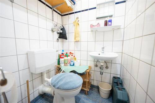 WC - 