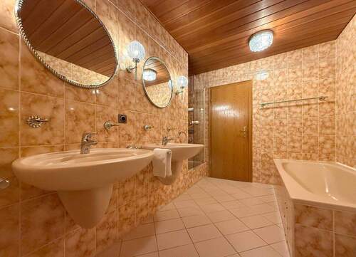 Bad mit Lichtschacht - 