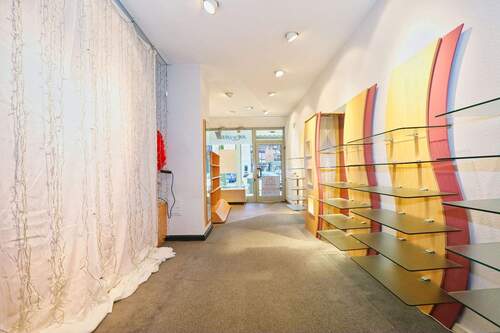 Geschäft 1 Laden 3 - 