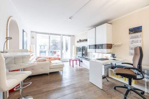 Mit Zugang auf den Balkon - 