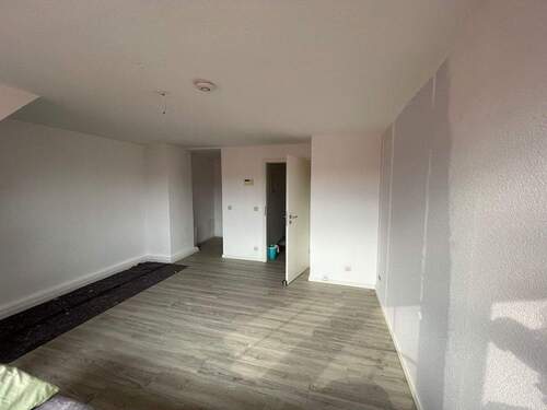 004020156800_302_265_14032023111756781 - 