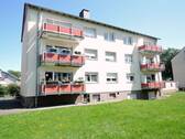 Rückansicht mit Balkonen - Renovierte, helle Zweizimmerwohnung mit Balkon nahe der Innenstadt