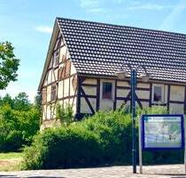 Grundstück mit nicht bewohnbarem und sanierungsbedürftigem Gebäude - Ronshausen