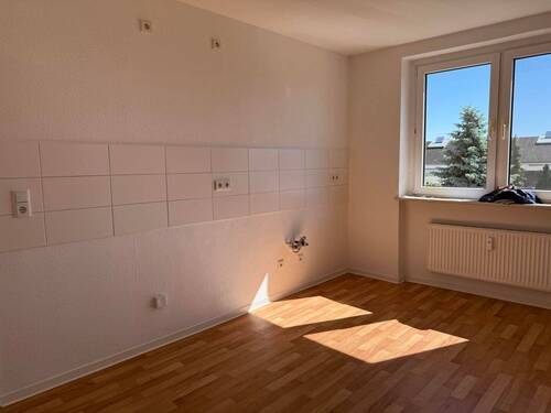 Küche - 3 Zimmer Etagenwohnung zur Miete in Halle