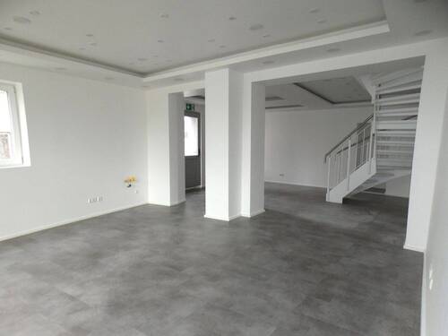 Erdgeschoss (Foto 1) - Büro zur Miete in Langenau