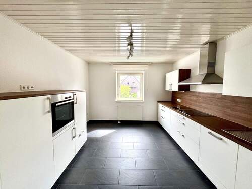 Küche - KL- Siegelbach - Modernisiertes Einfamilienhaus mit Doppelgarage, Einzelgarage, Stellplatz u. Garten