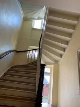 Das Treppenhaus - Etagenwohnung mit 53,00 m&sup2; in Schwerin zur Miete