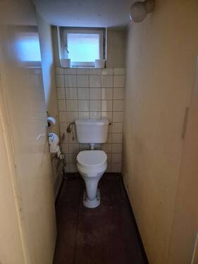 Untergeschoss UG - 8 Zimmer Mehrfamilienhaus, Wohnhaus in Enzklösterle