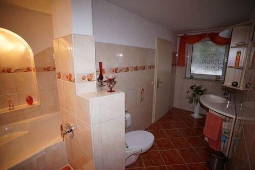 Wannenbad Untergschoß - 