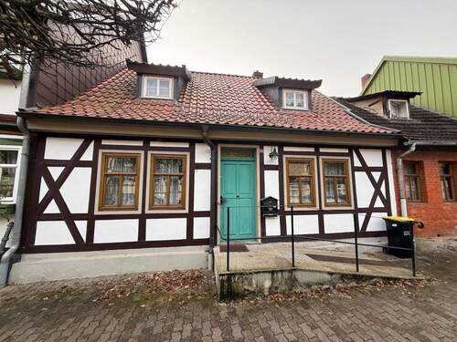 004020156800_302_361_26012026205407884 - Romantisches Fachwerkhaus mit Bergwiese in Stolberg Harz