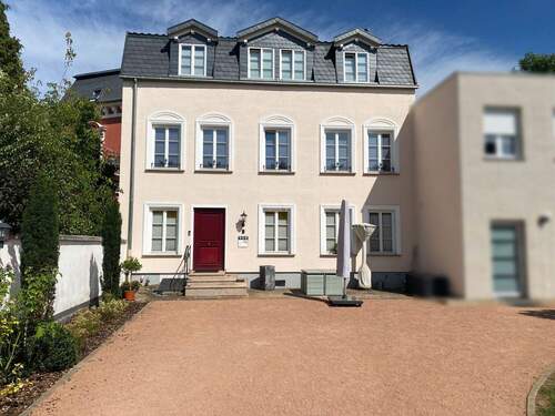 Frontansicht der Immobilie 