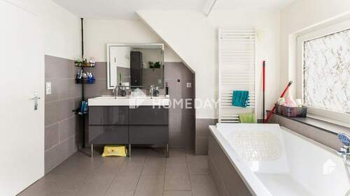 1. OG Badezimmer 2 - 