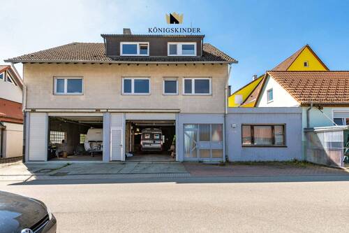 Hausfront_DSC9428 - 7 Zimmer Mehrfamilienhaus, Wohnhaus zum Kaufen in Erkenbrechtsweiler