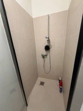 Moderner Duschbereich - 