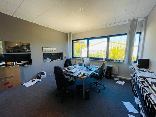 Buero 5 - 