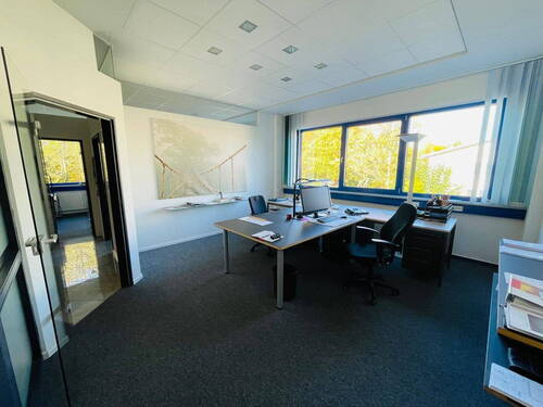 Buero 3 - 