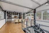360-Grad Büro mit Besprechungsraum - 