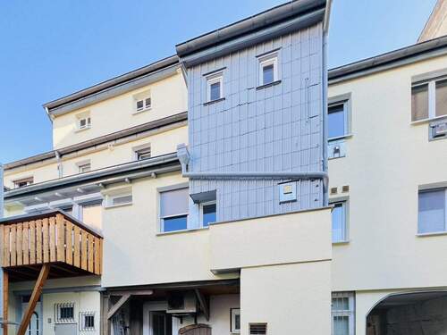 Innenhof - 1 Zimmer Mehrfamilienhaus, Wohnhaus zum Kaufen in Ludwigsburg