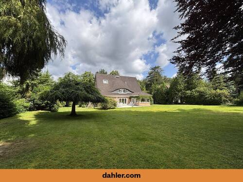 Bild 1 - Besonders breiter Villenbauplatz mit bis zu 8 Wohneinheiten bebaubar