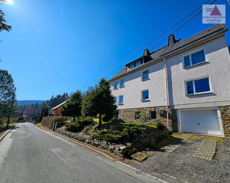 Straßenansicht - Wohnen mit Blick auf den Weihnachtsberg - Mehrgenerationenhaus in ruhiger Lage von Rittersgrün
