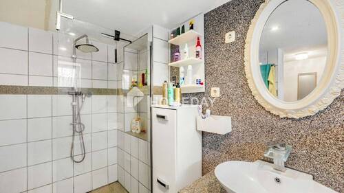 KG Badezimmer 1 - 
