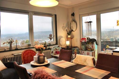 Esszimmer mit Zugang zur Terrasse - 