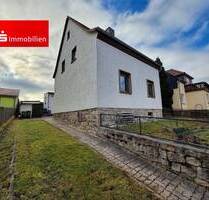 Hier können Sie einziehen! Freistehendes Einfamilienhaus mit großem Garten! - Niedertrebra