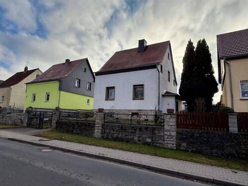 Straßenansicht - 4 Zimmer Einfamilienhaus in Niedertrebra